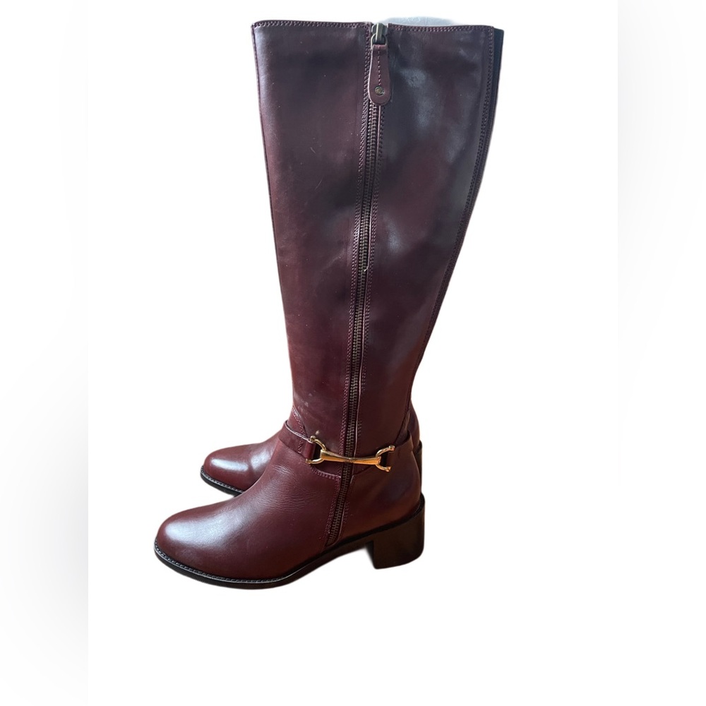 Elegant Maroon Leather Heeled Boots